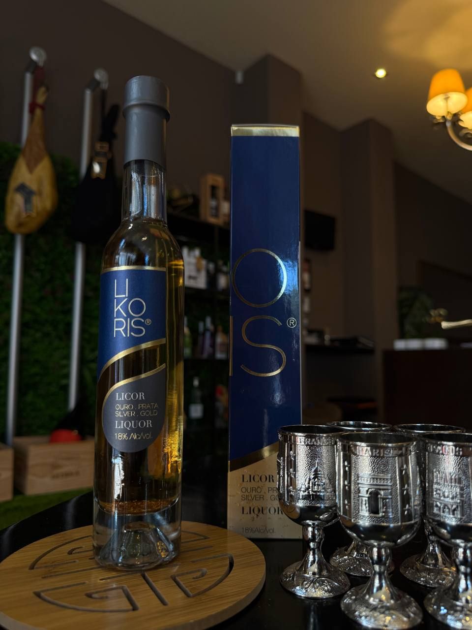 Likoris ouro e prata